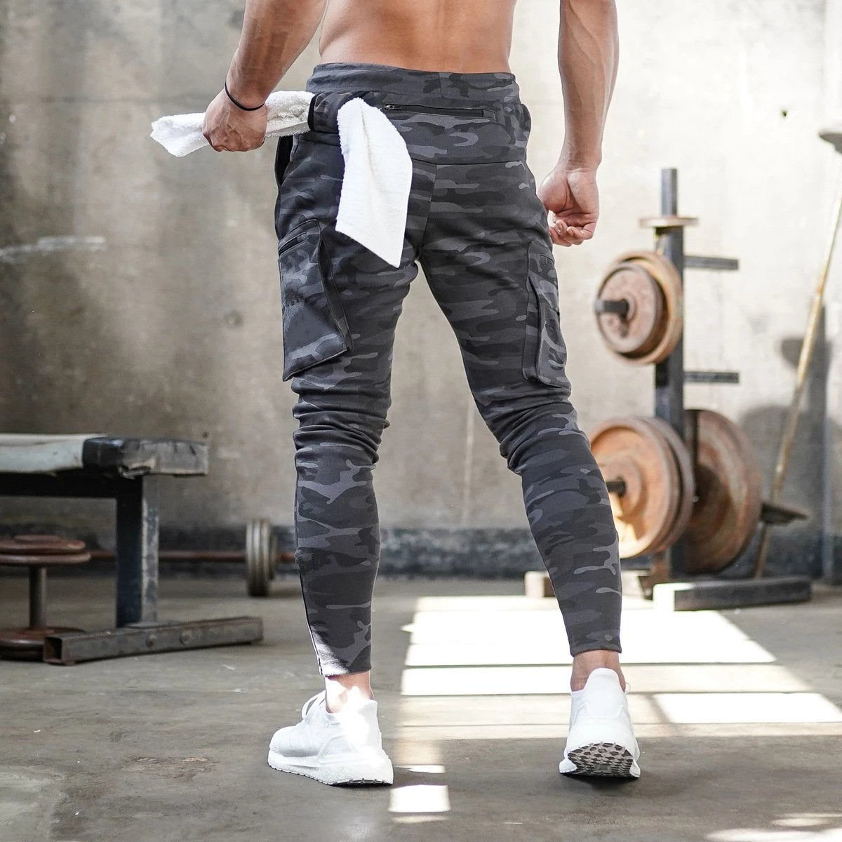 Man Camouflage Cargo Joggers With Multi-function Detail